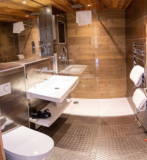 salle de bain douche chalet adelphine 1