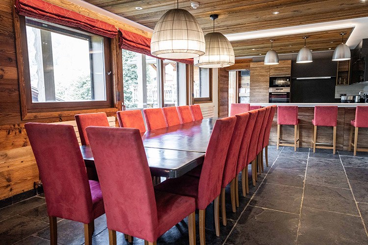 salle à manger chalet adelphine 1