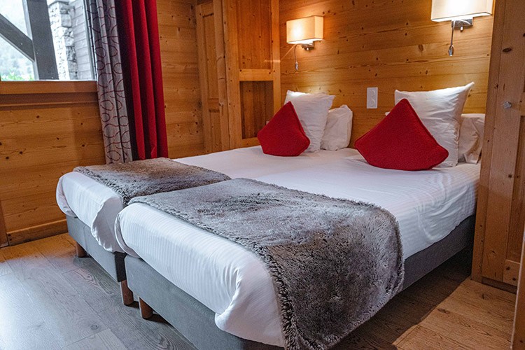 Chambre 2 lits chalet Adelphine 2