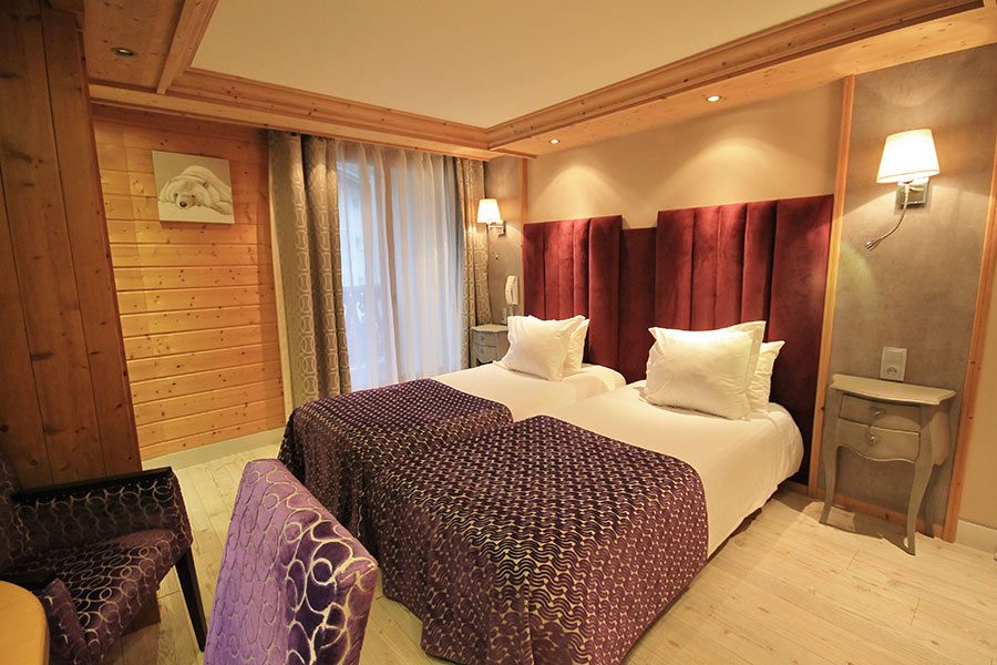 chambre 4 classique 2 personnes lits violet 