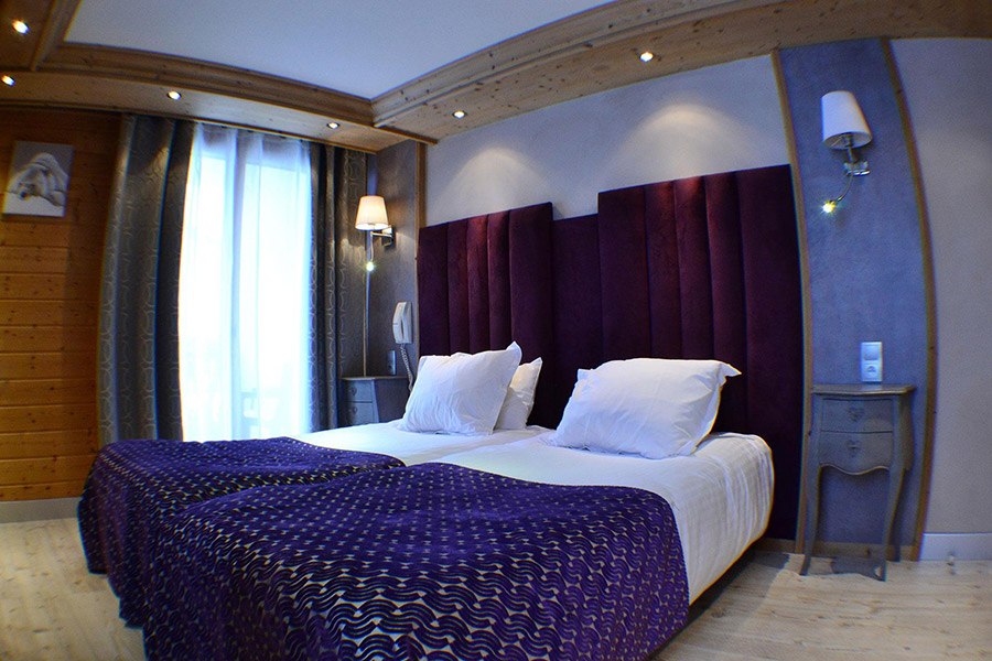 chambre 4 classique 2 personnes lits violet 