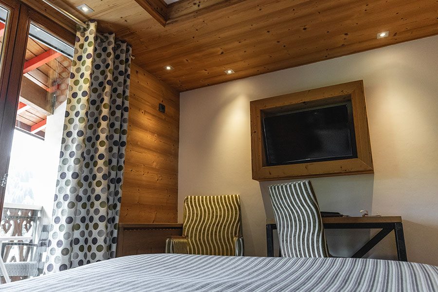 chambre 2 classique 2 personnes lit rayures vertes