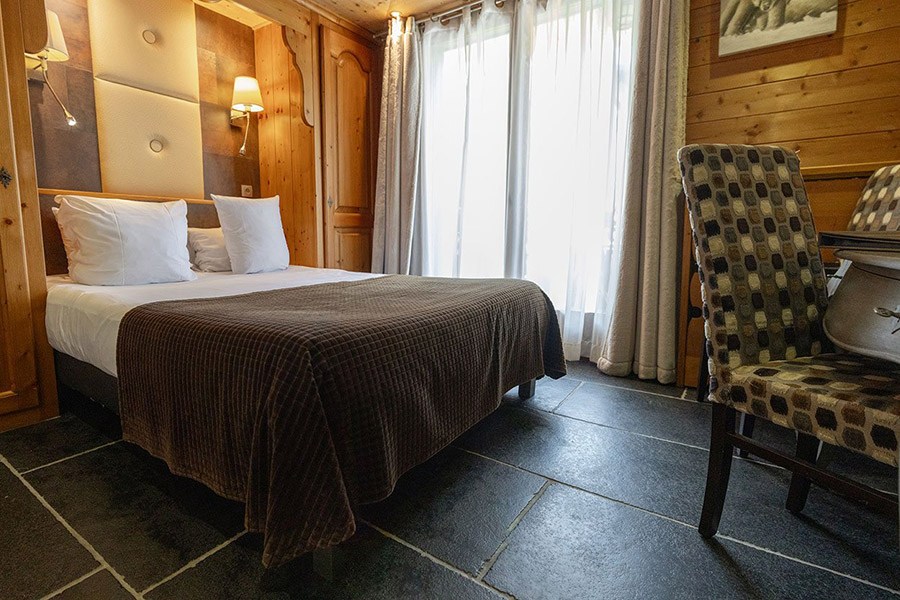 chambre 3 classique 2 personnes lit marron