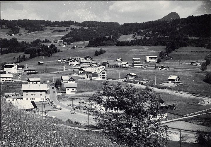 base construction hotel