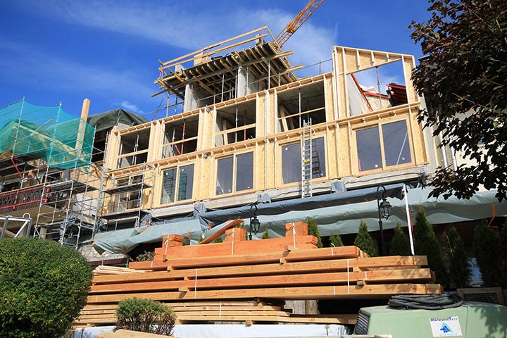 photo en noire et blanc de la maison