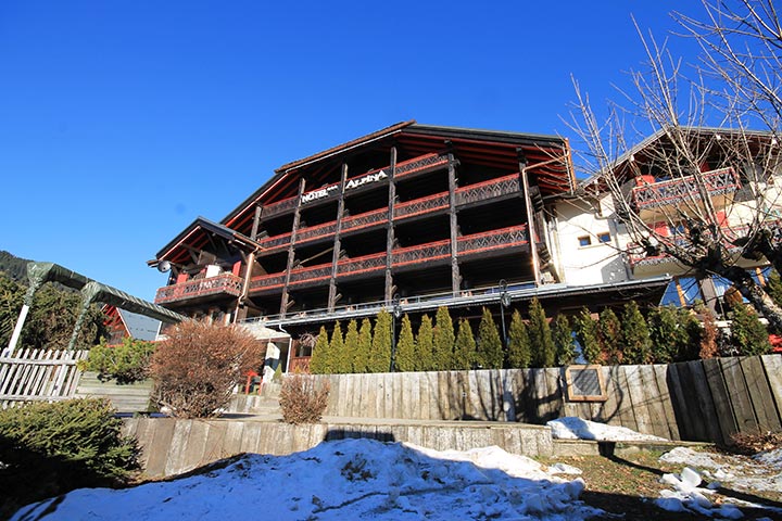 facade en contre-bas